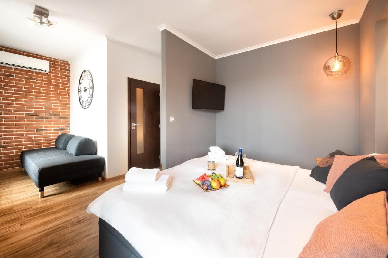 Wine & Wellness Hotel Besedni Dum Valtice Eksteriør bilde